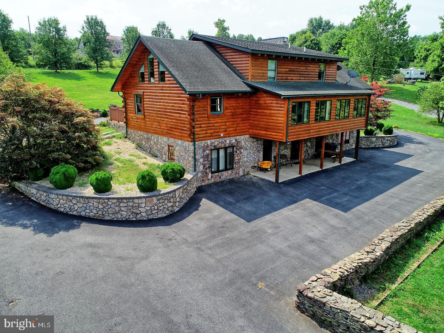 HIDDEN RIVER - Residential