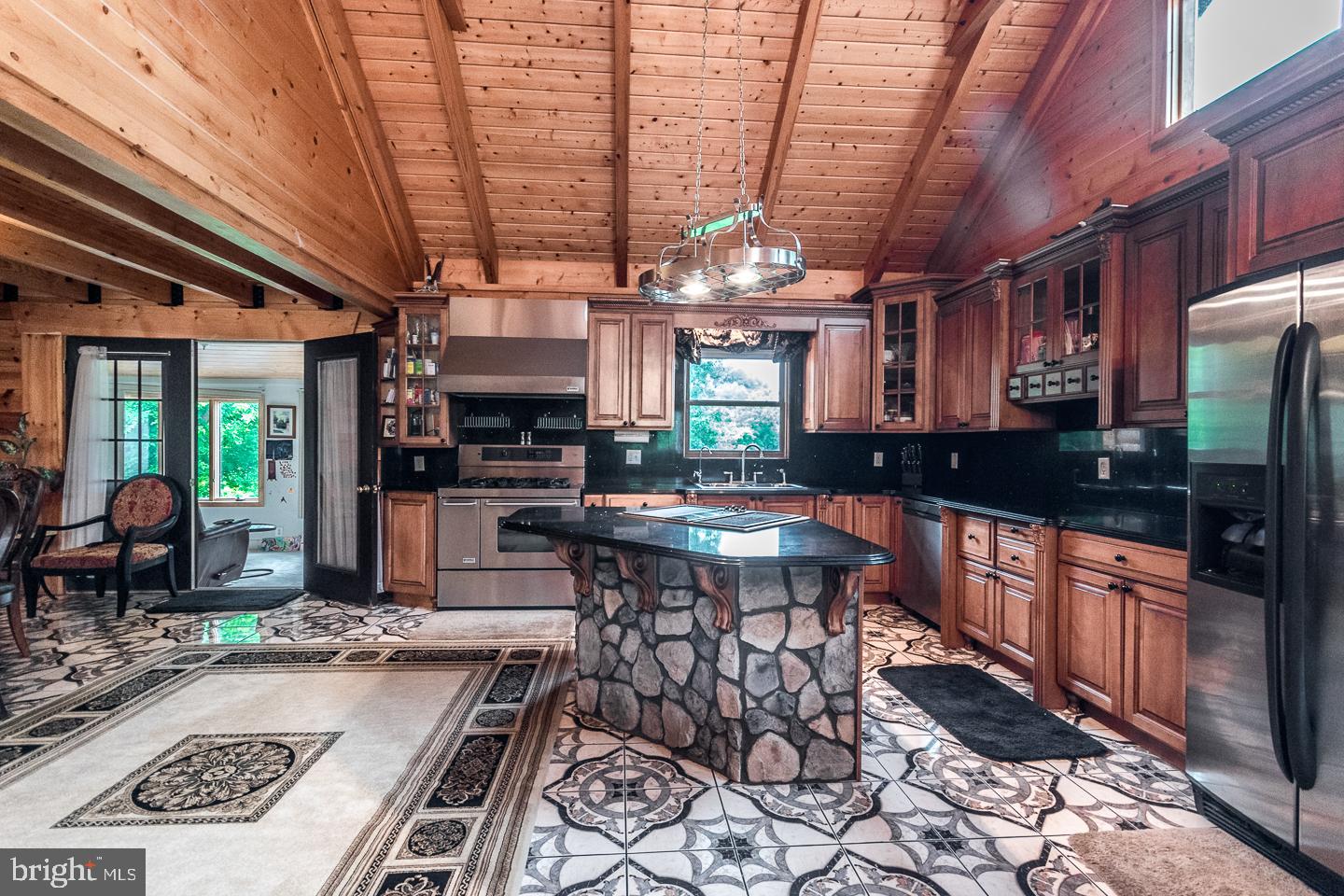 HIDDEN RIVER - Residential