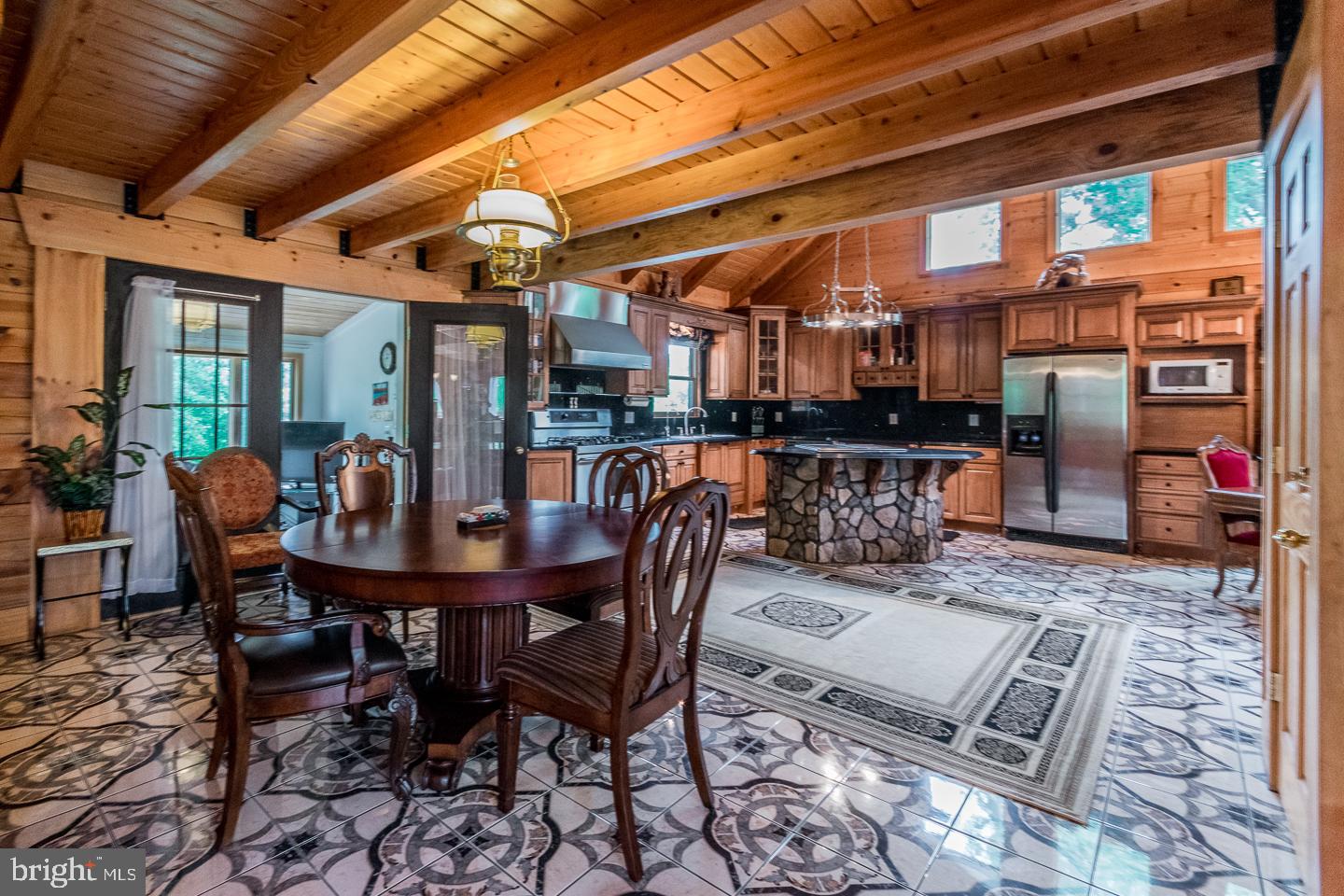 HIDDEN RIVER - Residential