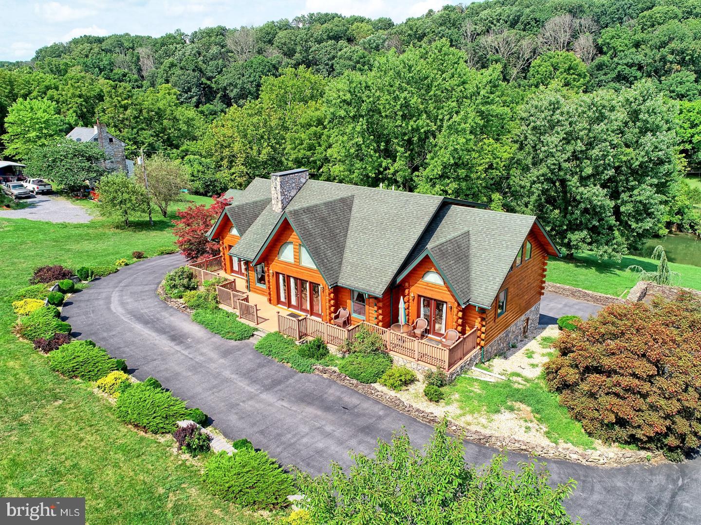 HIDDEN RIVER - Residential