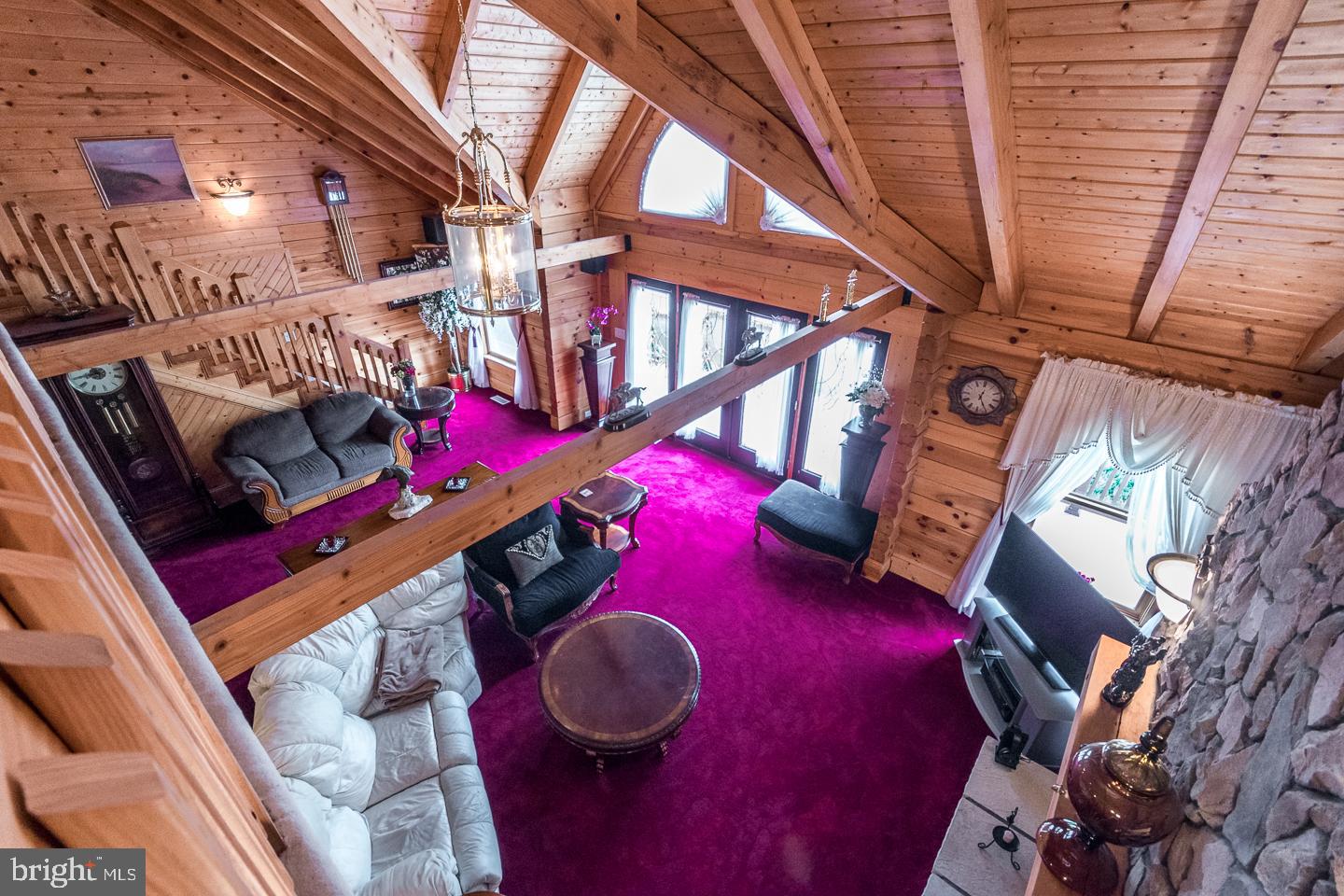 HIDDEN RIVER - Residential