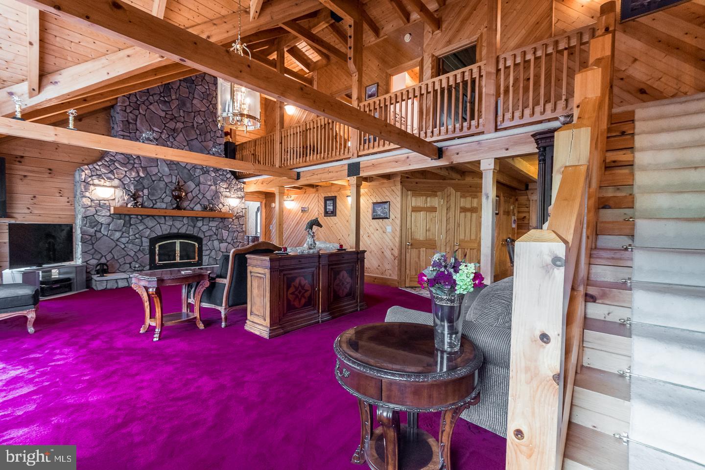 HIDDEN RIVER - Residential