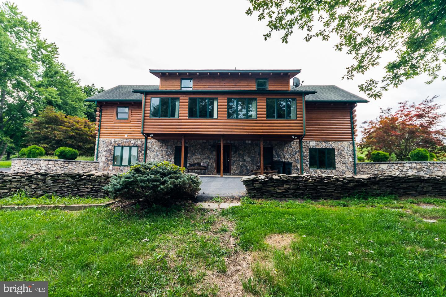 HIDDEN RIVER - Residential