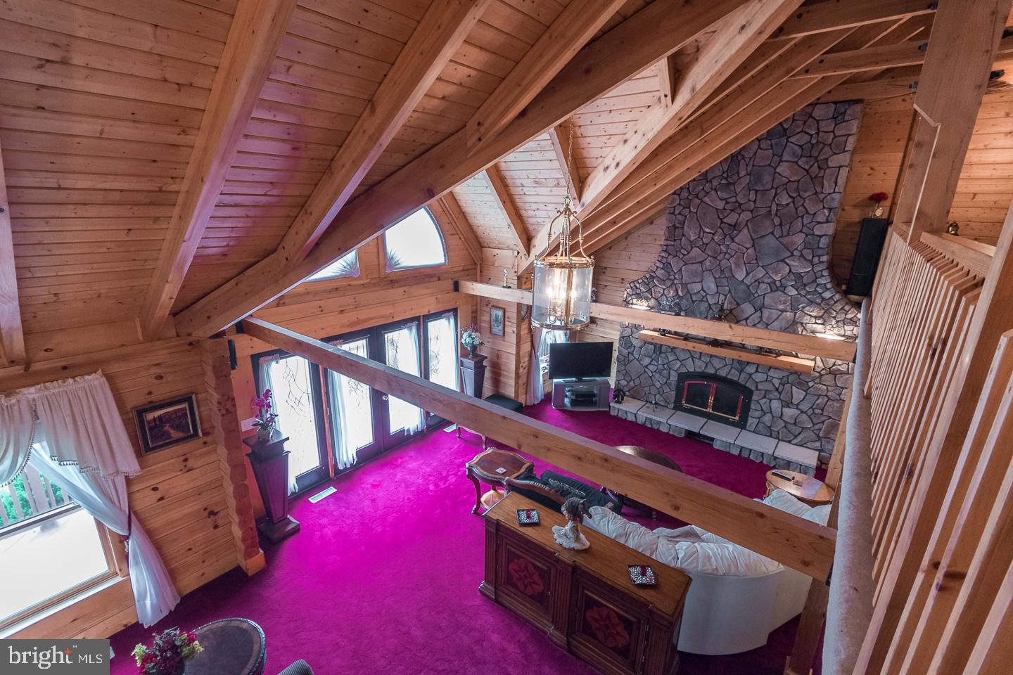 HIDDEN RIVER - Residential