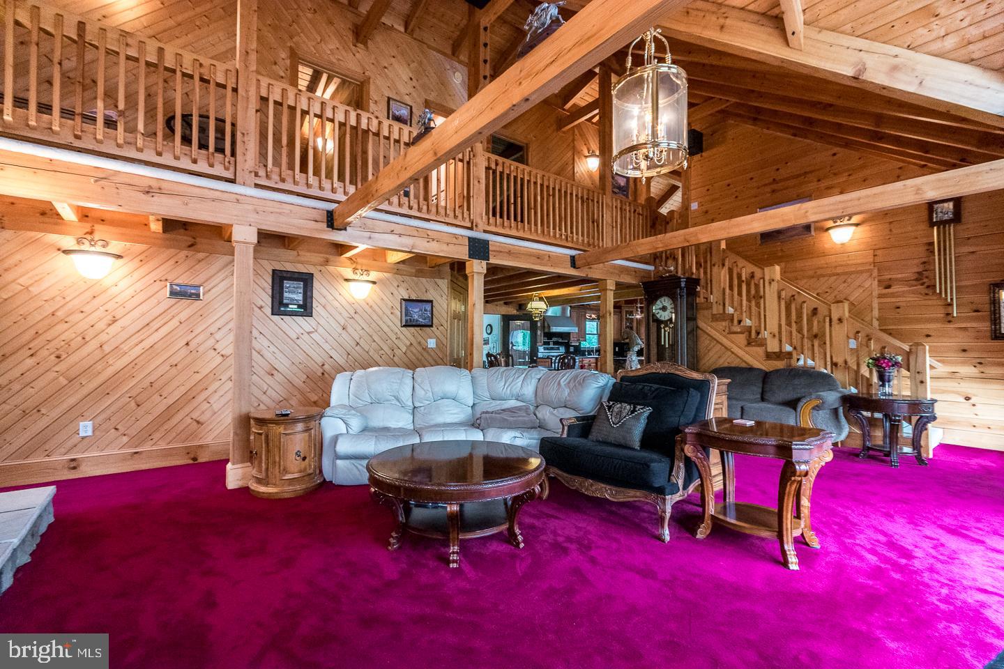 HIDDEN RIVER - Residential