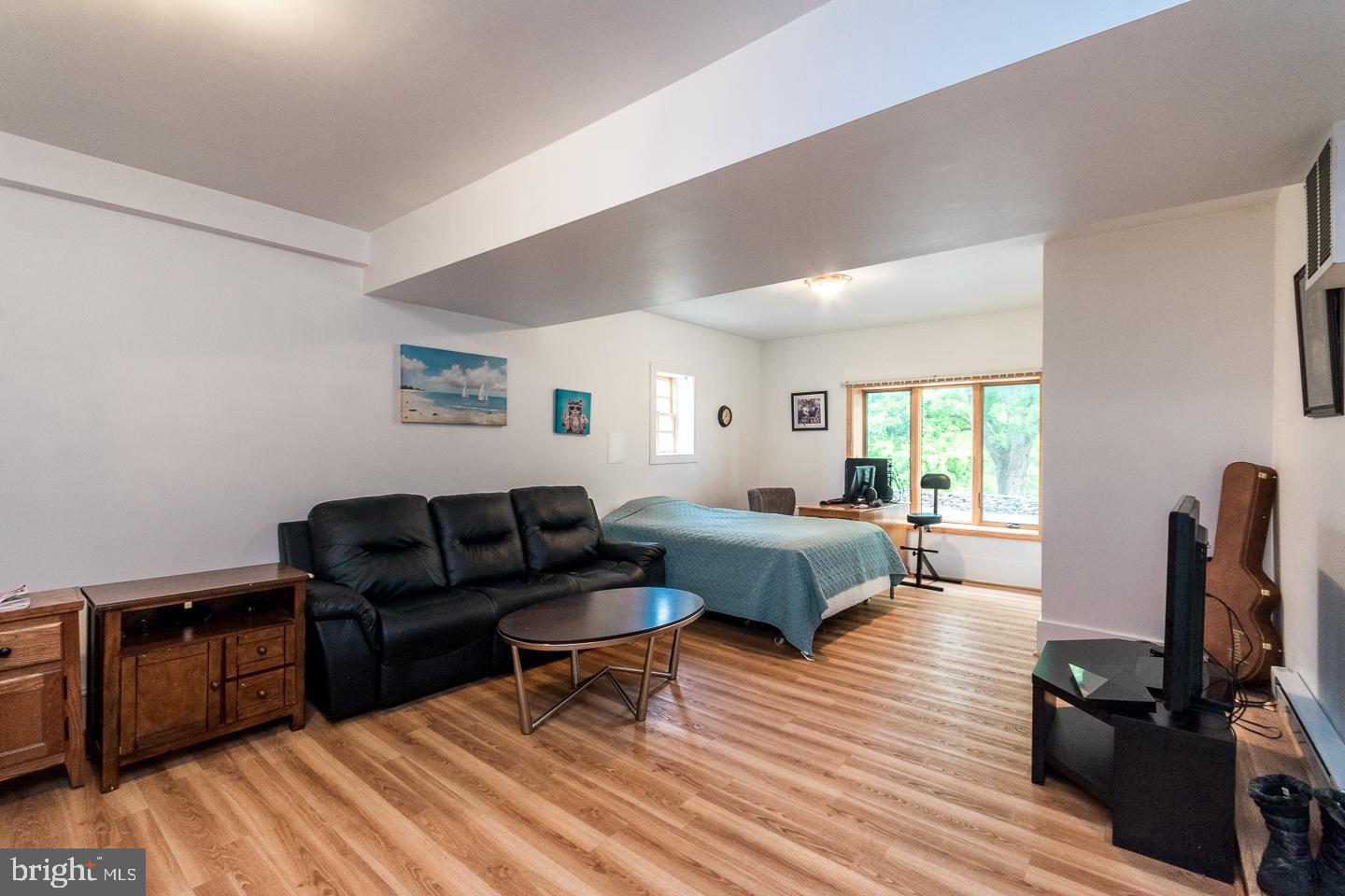 HIDDEN RIVER - Residential