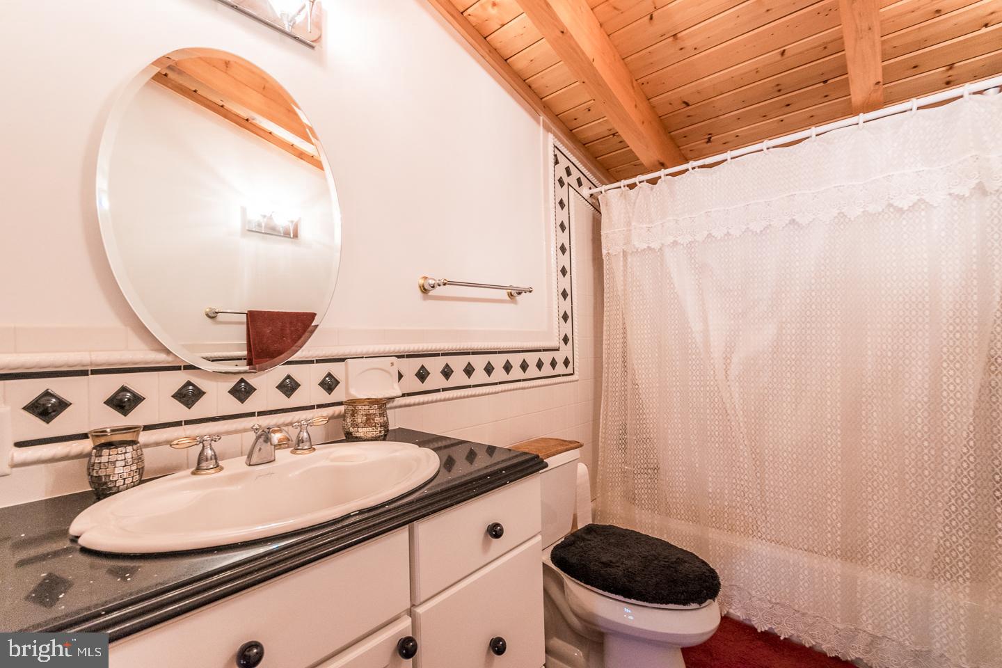 HIDDEN RIVER - Residential