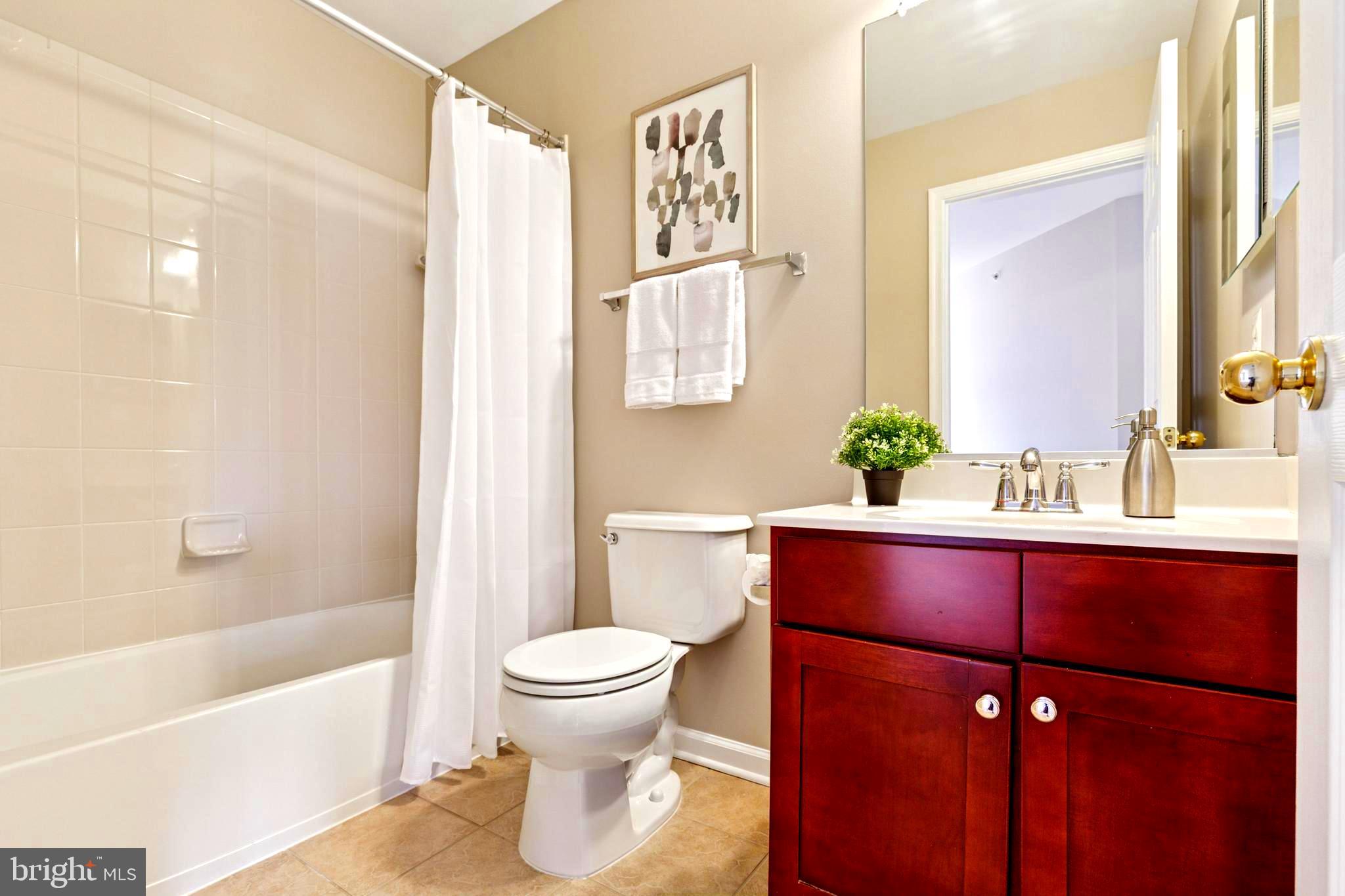 CENTREVILLE CROSSING - Residential