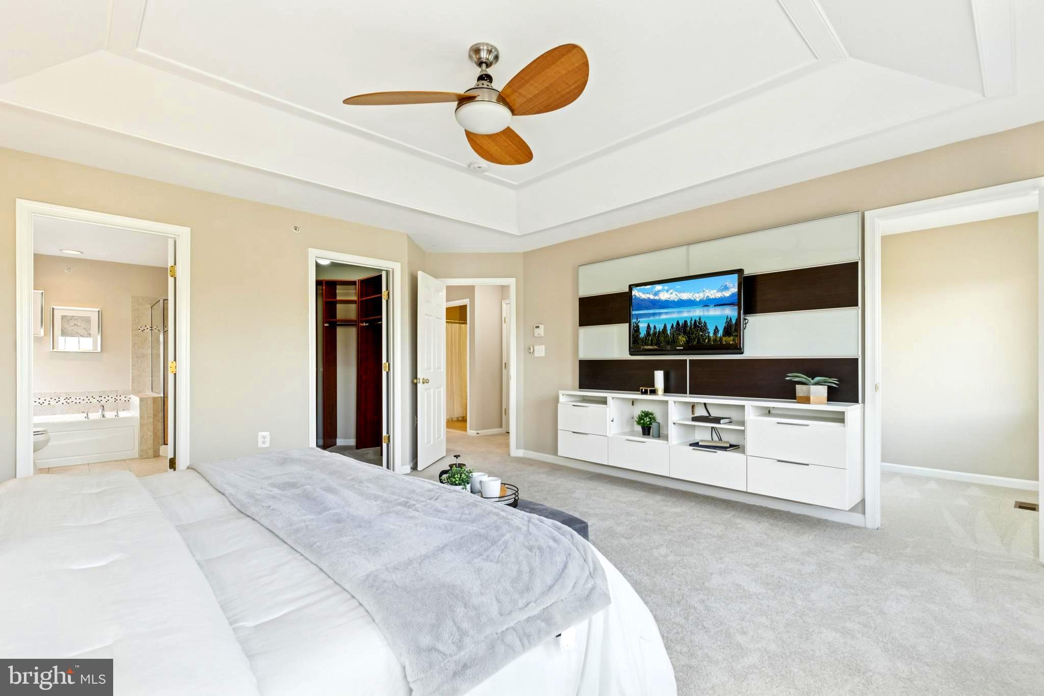 CENTREVILLE CROSSING - Residential