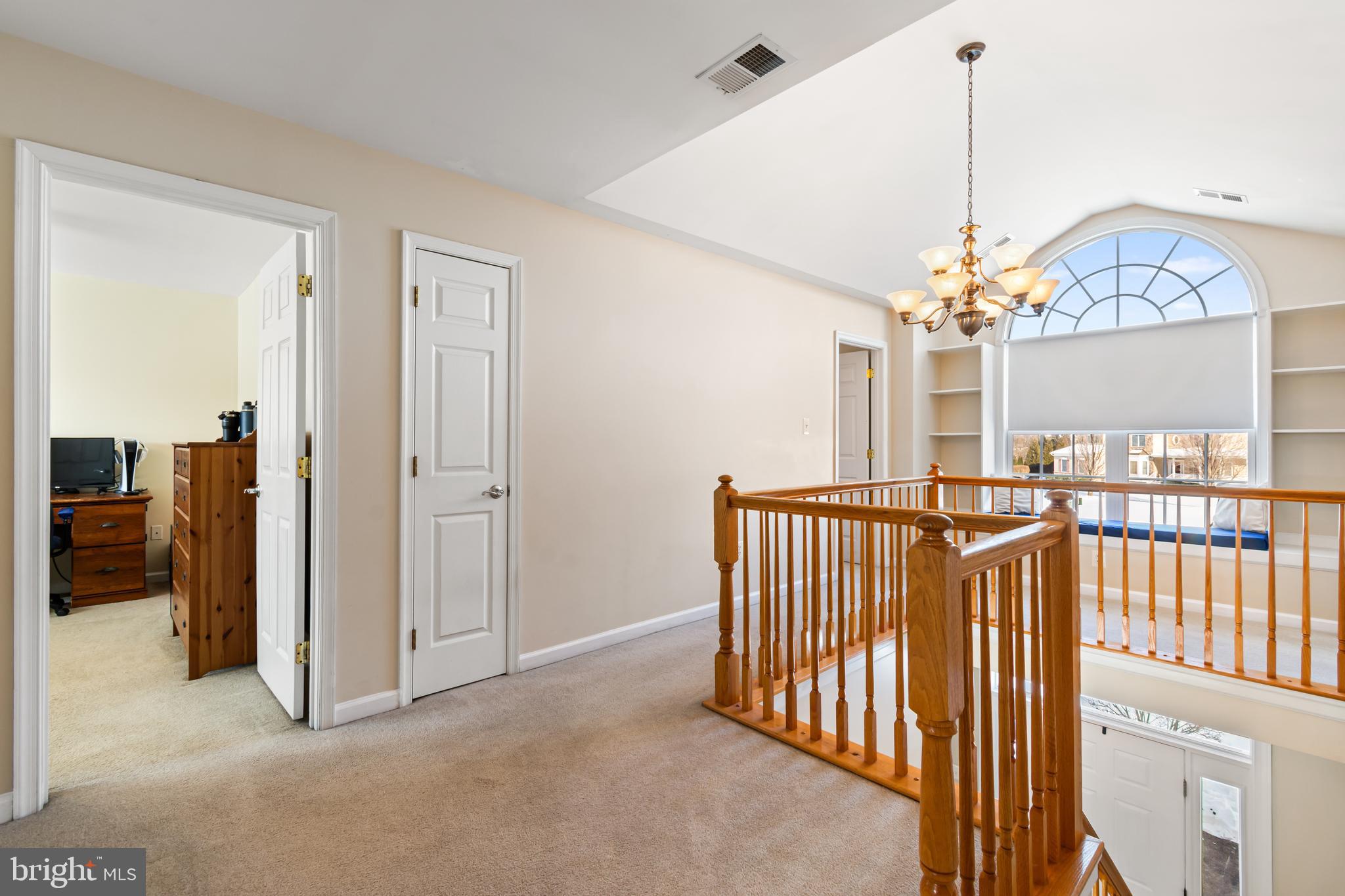 BLUEBIRD HILLS - Residential