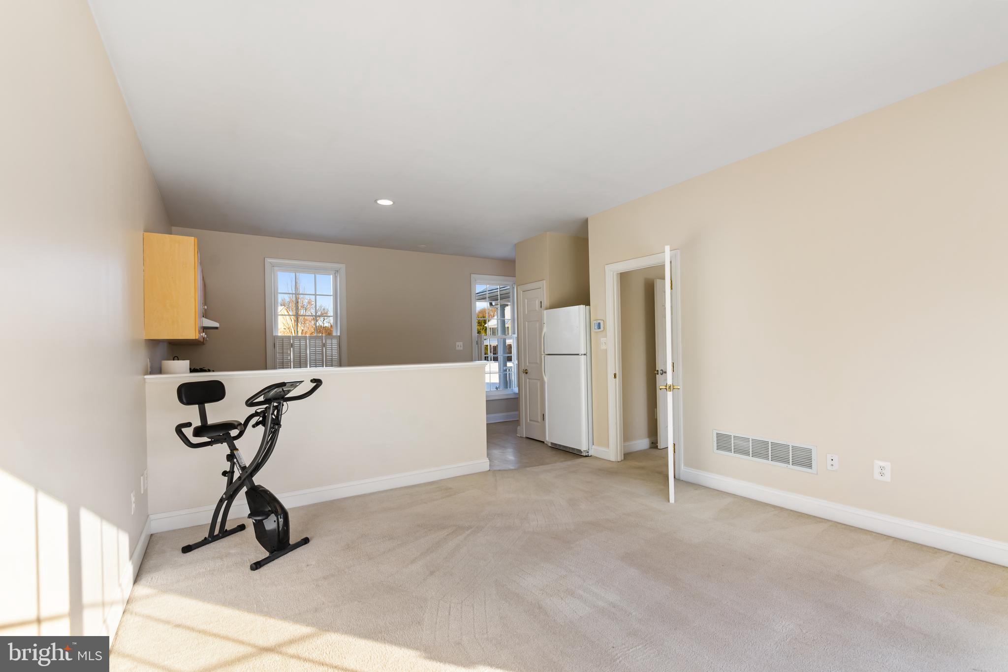 BLUEBIRD HILLS - Residential