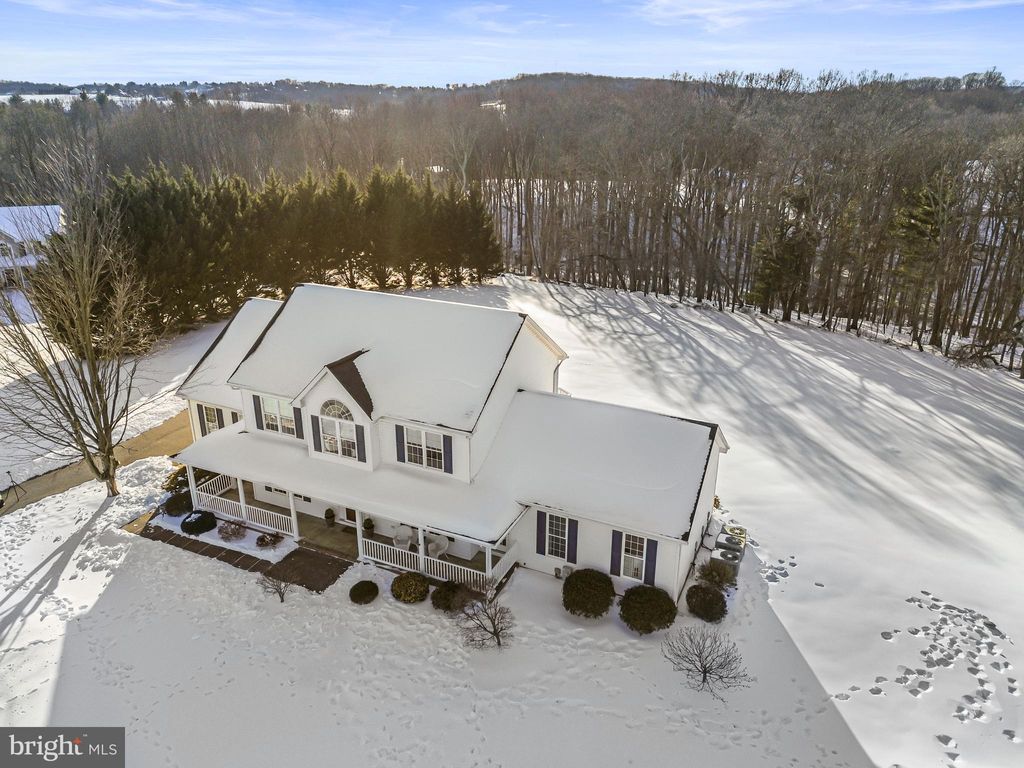 Photo of 4710 Gold Finch Drive, HAMPSTEAD, MD 21074 (MLS # MDCR2032390)