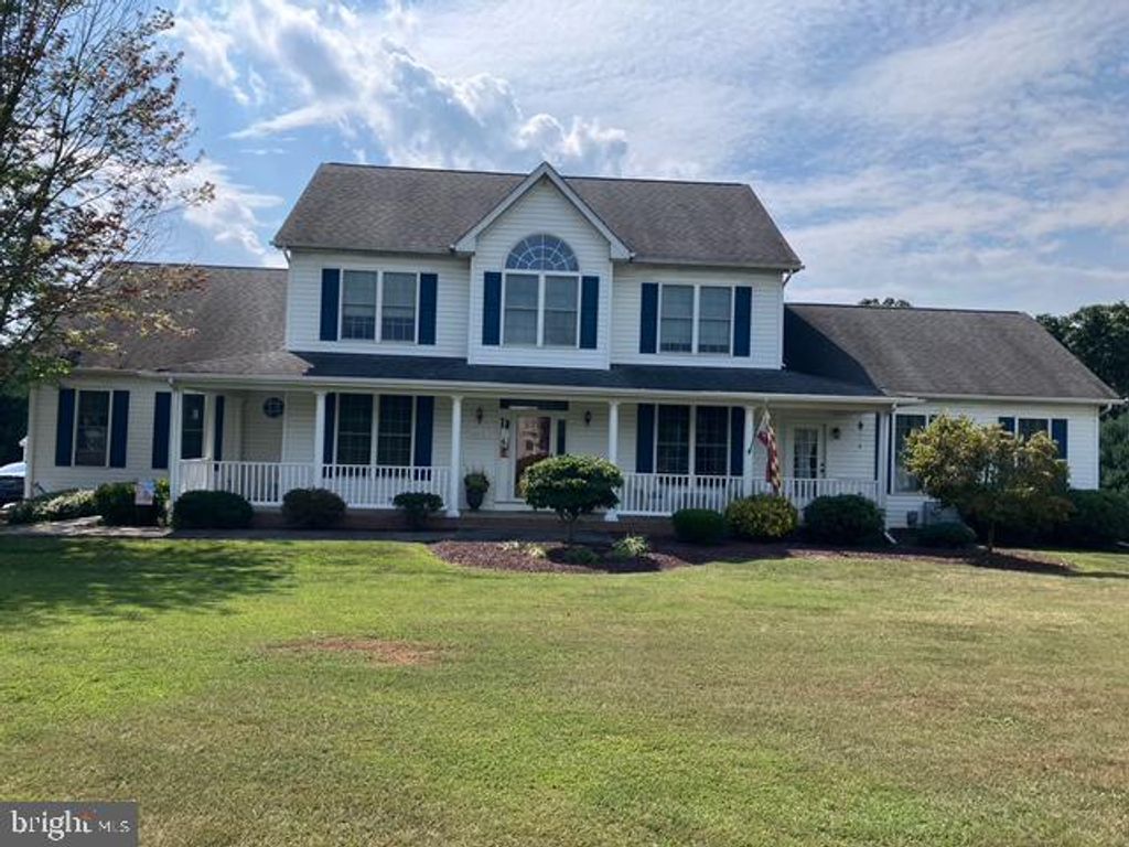 Photo of 4710 Gold Finch Drive, HAMPSTEAD, MD 21074 (MLS # MDCR2032390)