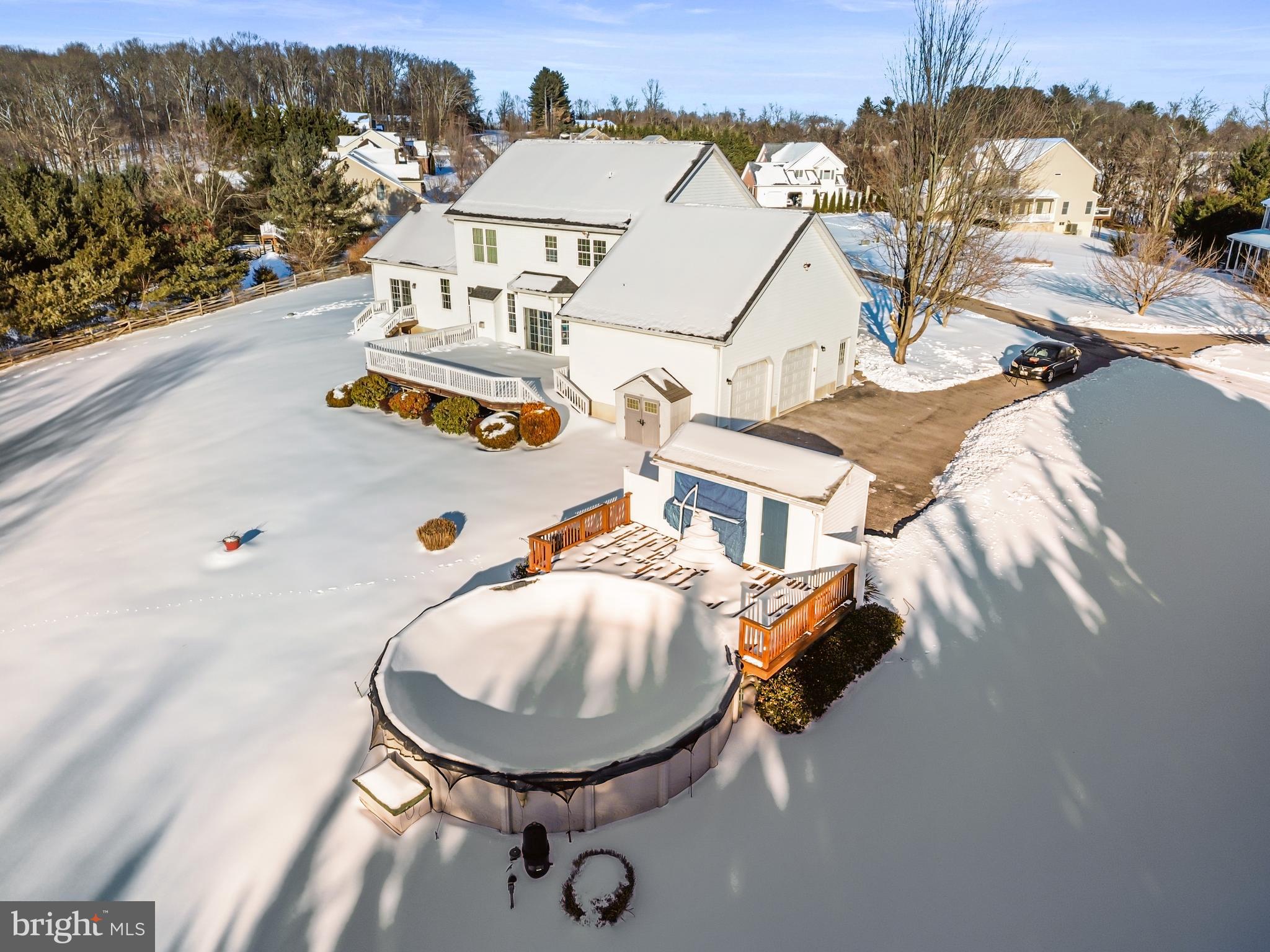 BLUEBIRD HILLS - Residential