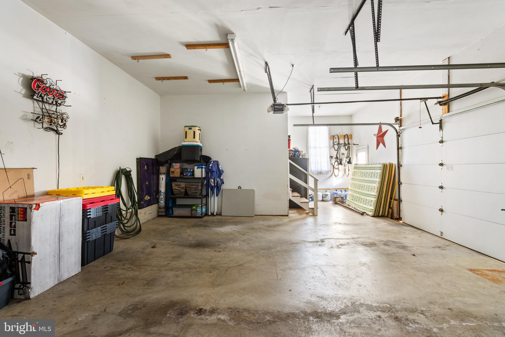 BLUEBIRD HILLS - Residential