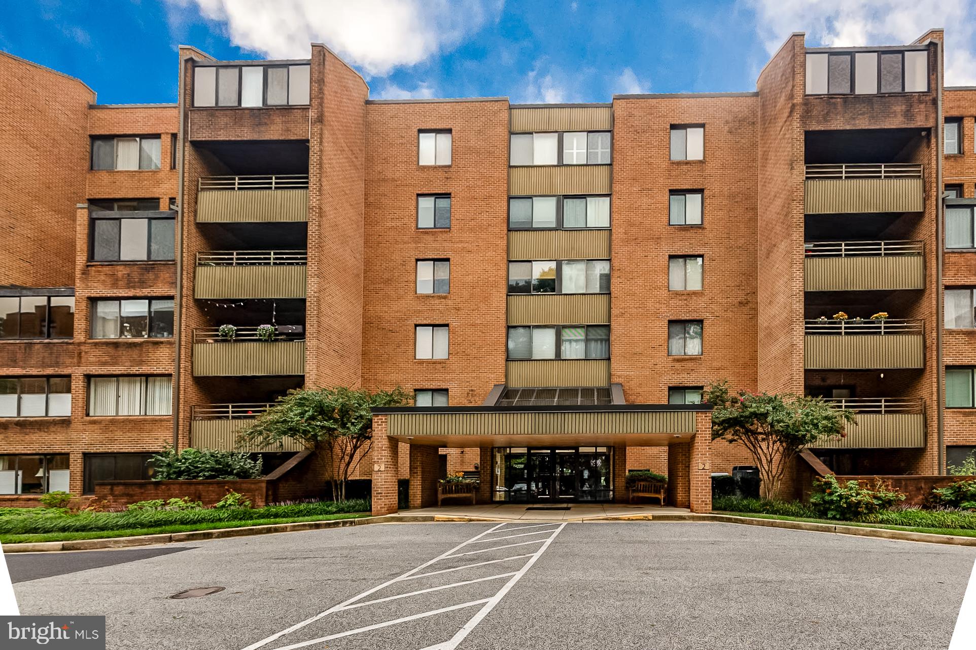 2 SOUTHERLY COURT 602