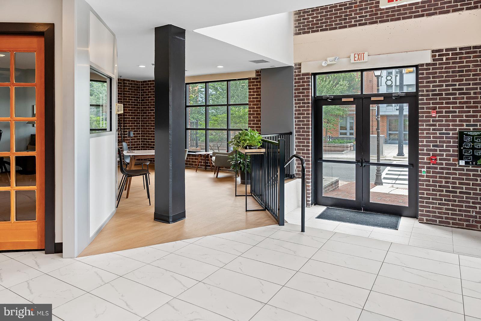 181 E REED AVENUE 207