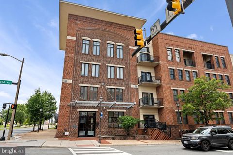 181 E REED AVENUE 207 ALEXANDRIA VA 22305