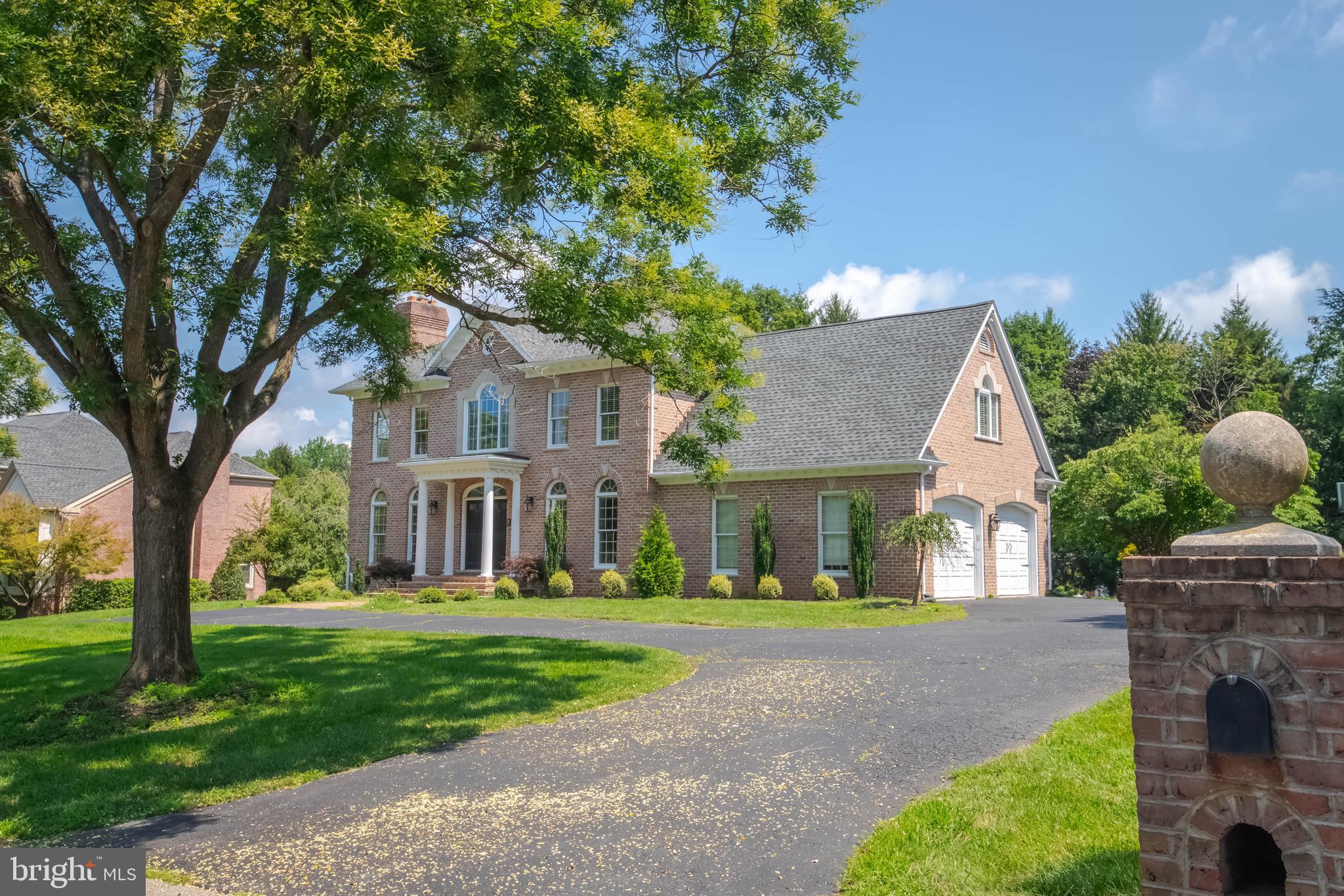 1410 MUIRFIELD CLOSE