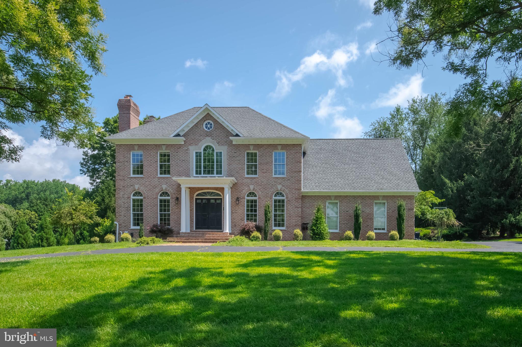1410 MUIRFIELD CLOSE