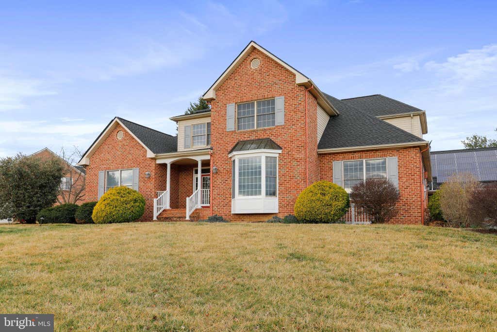 Photo of 9812 Pembroke Drive, HAGERSTOWN, MD 21740 (MLS # MDWA2039630)