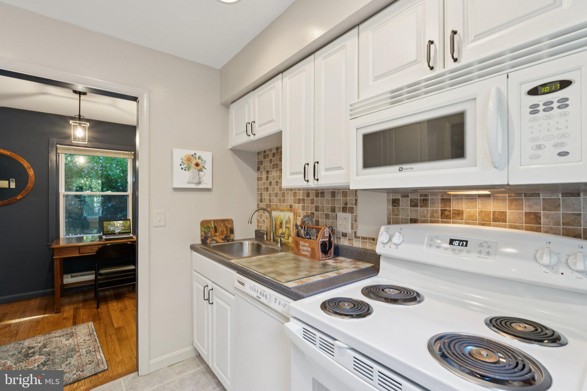 12 RIDGE ROAD E
