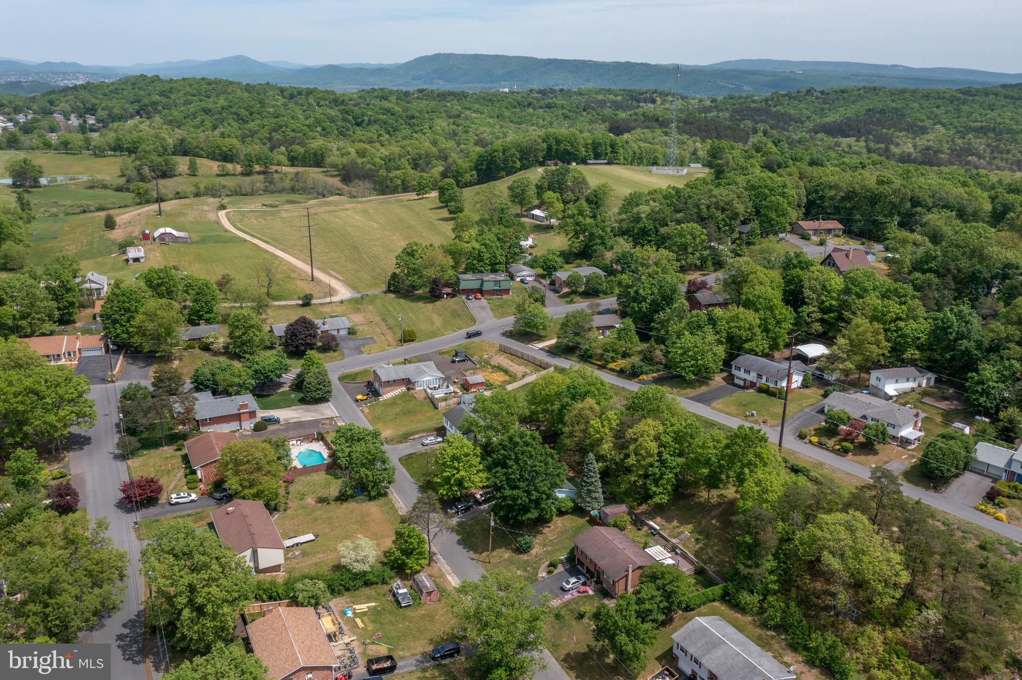 KNOBLEY ESTATES - Residential