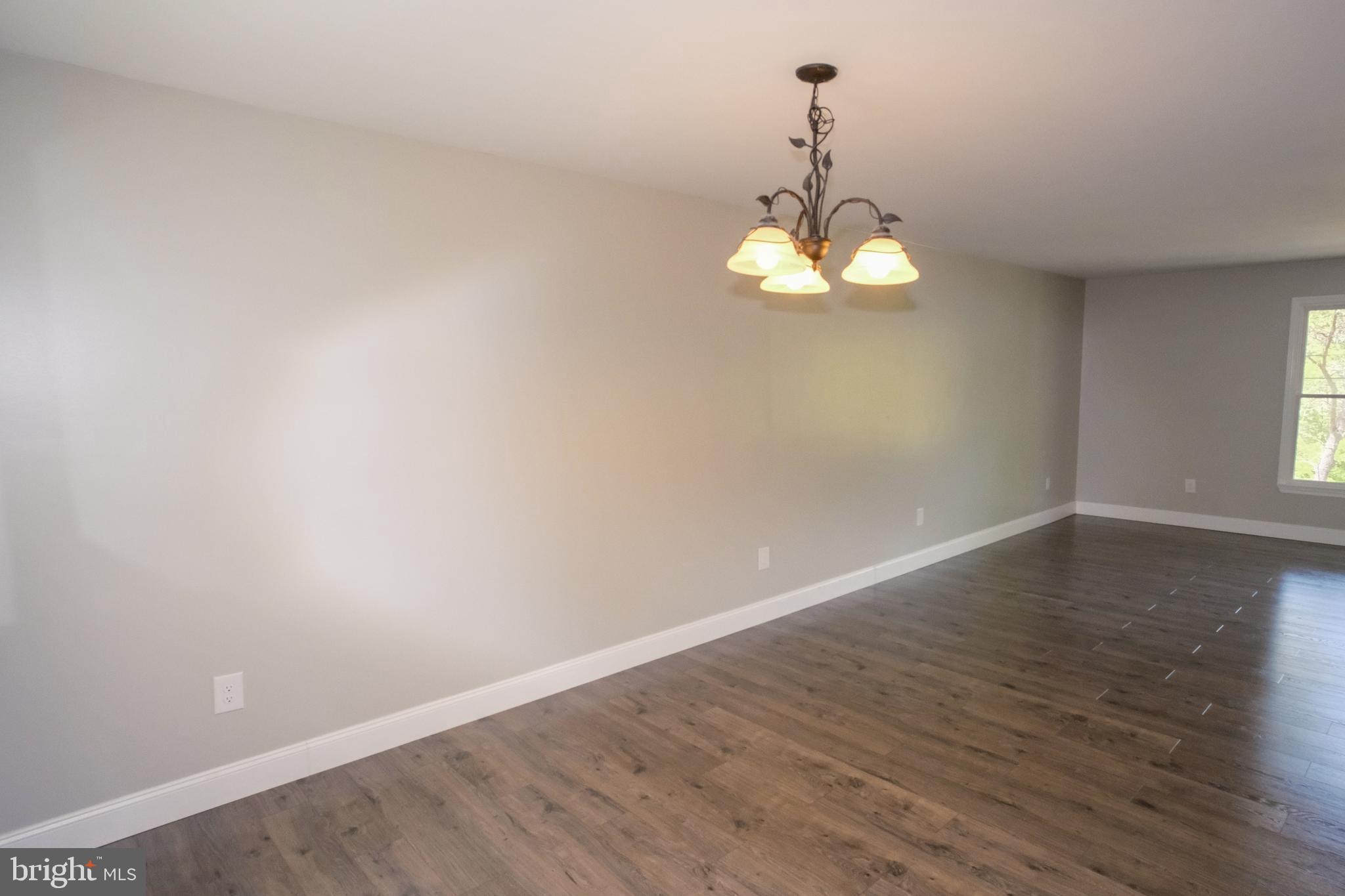 KNOBLEY ESTATES - Residential