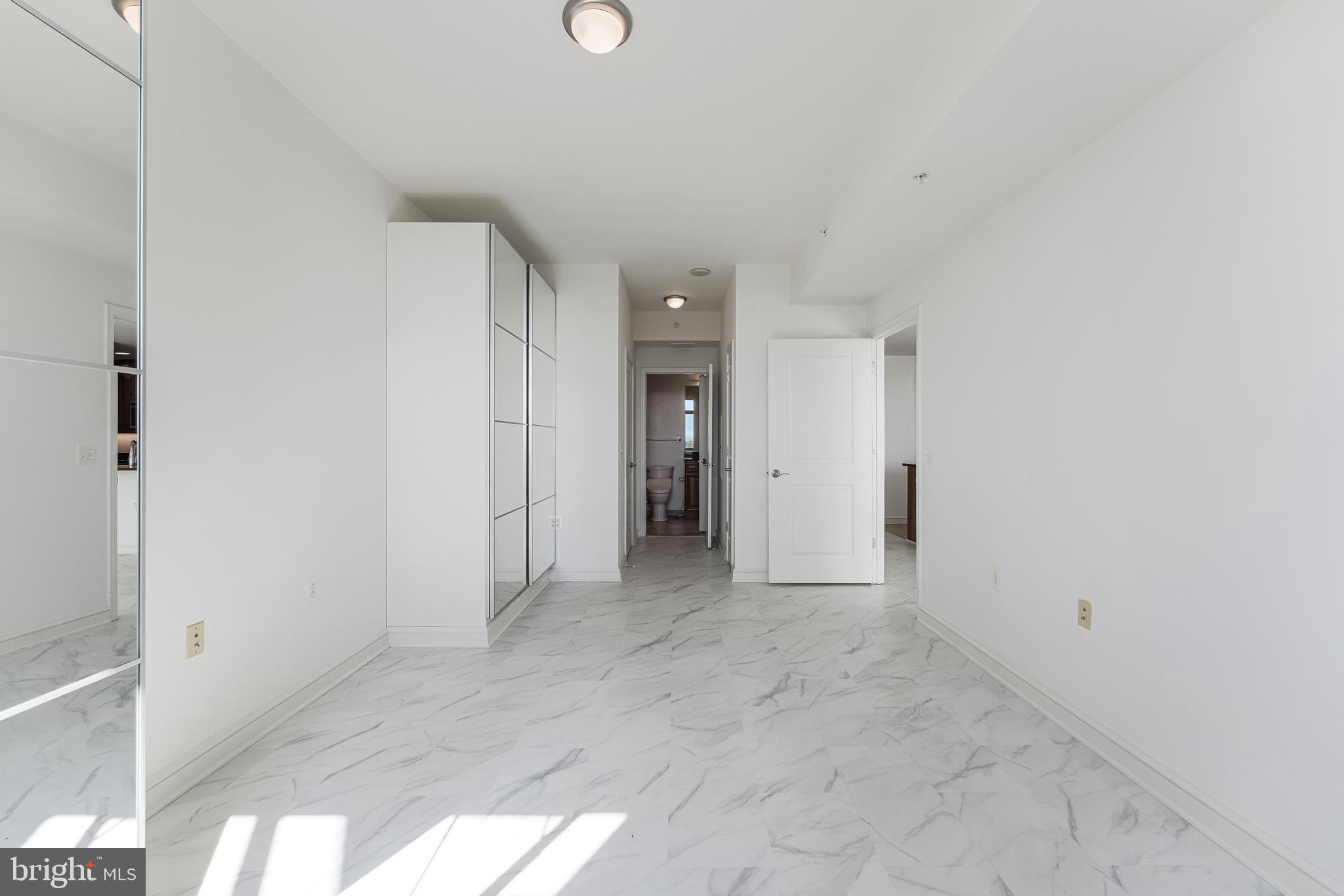 MIDTOWN AT RESTON TOWN CENTER - Residential