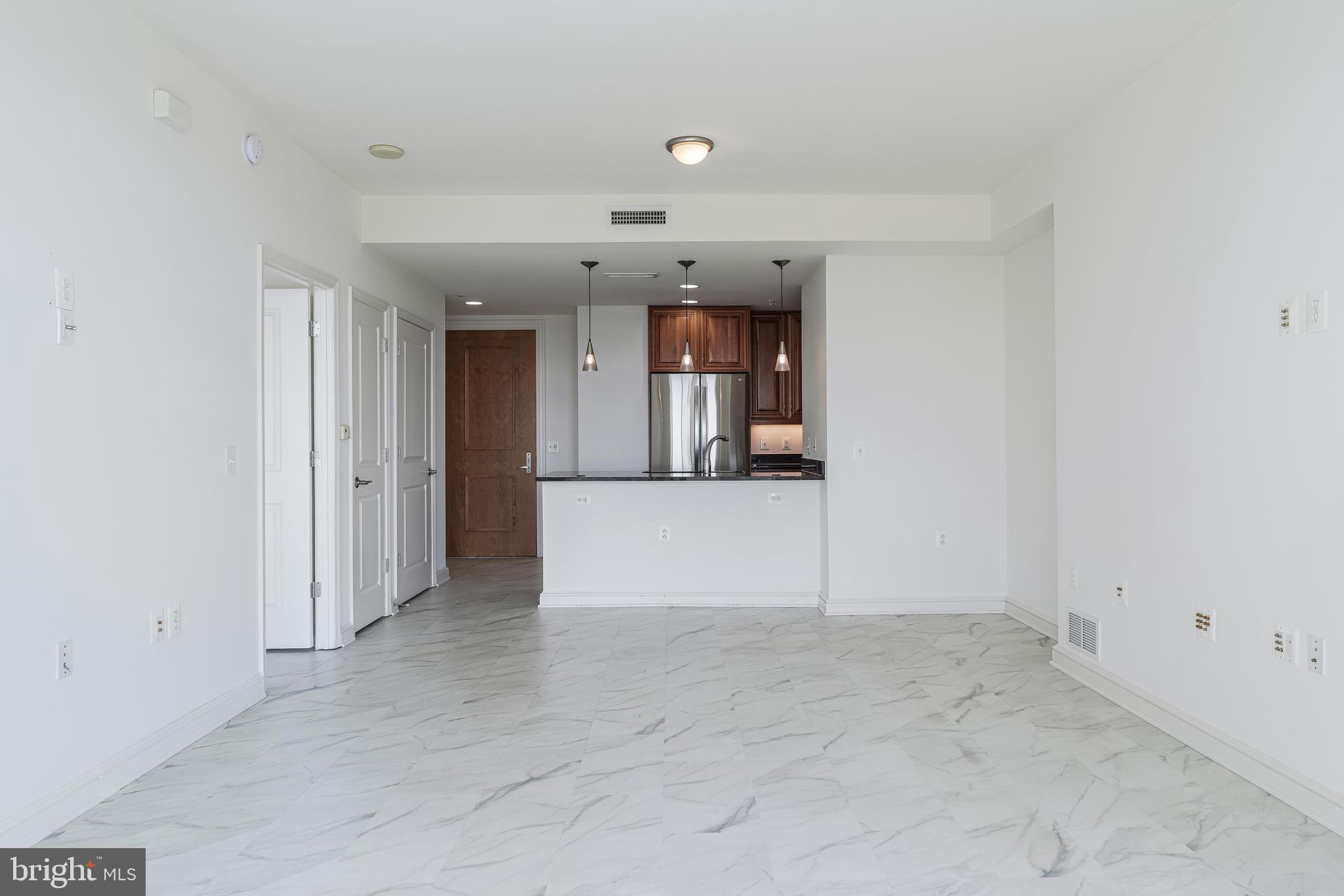 MIDTOWN AT RESTON TOWN CENTER - Residential