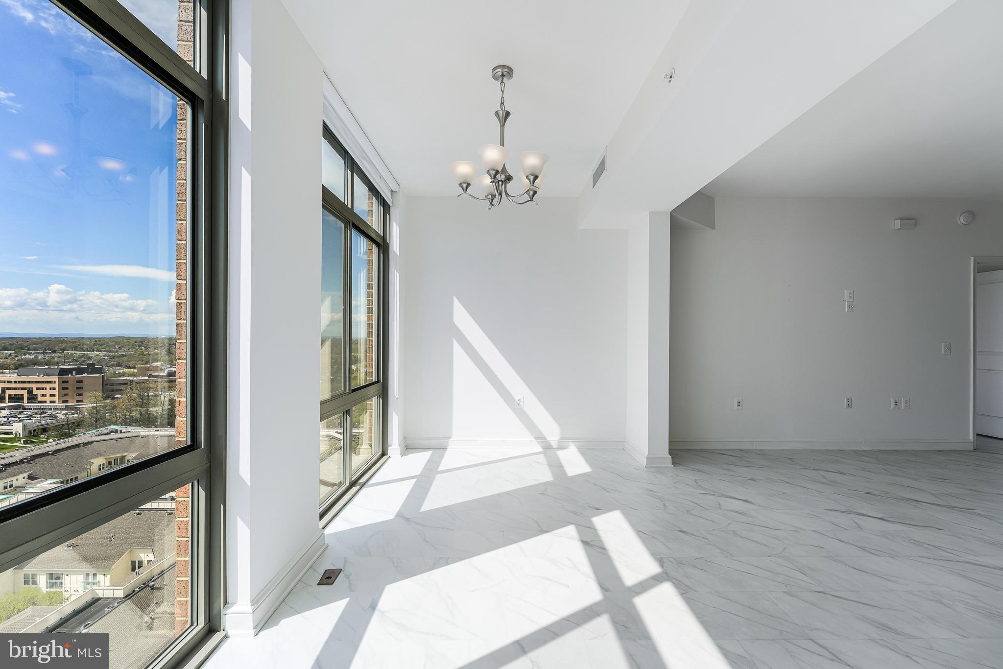 MIDTOWN AT RESTON TOWN CENTER - Residential