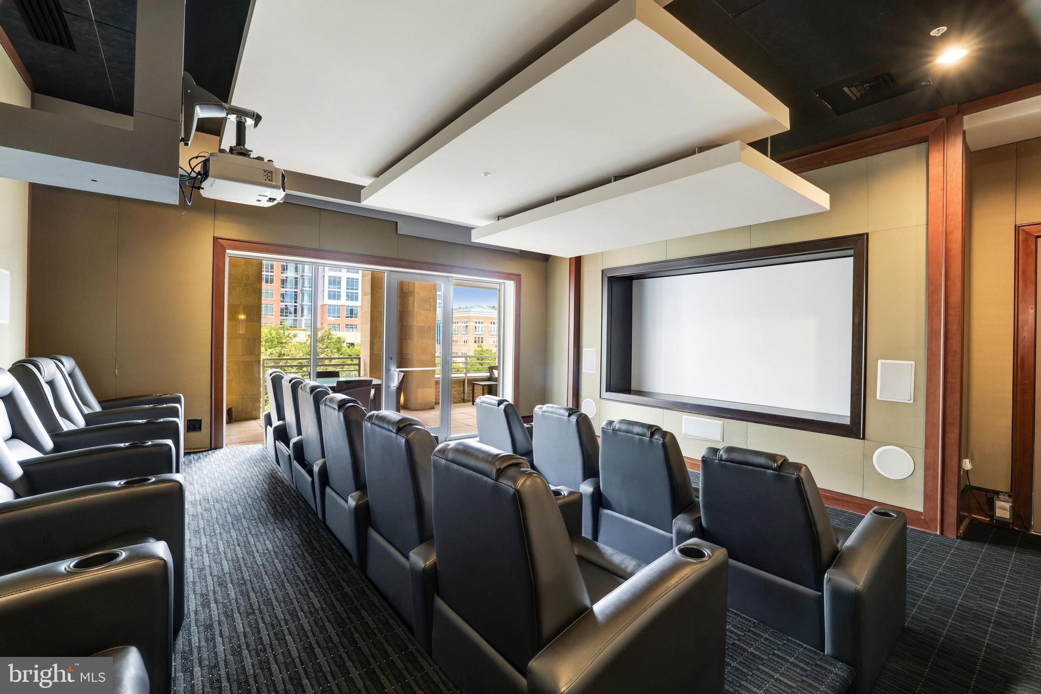 MIDTOWN AT RESTON TOWN CENTER - Residential