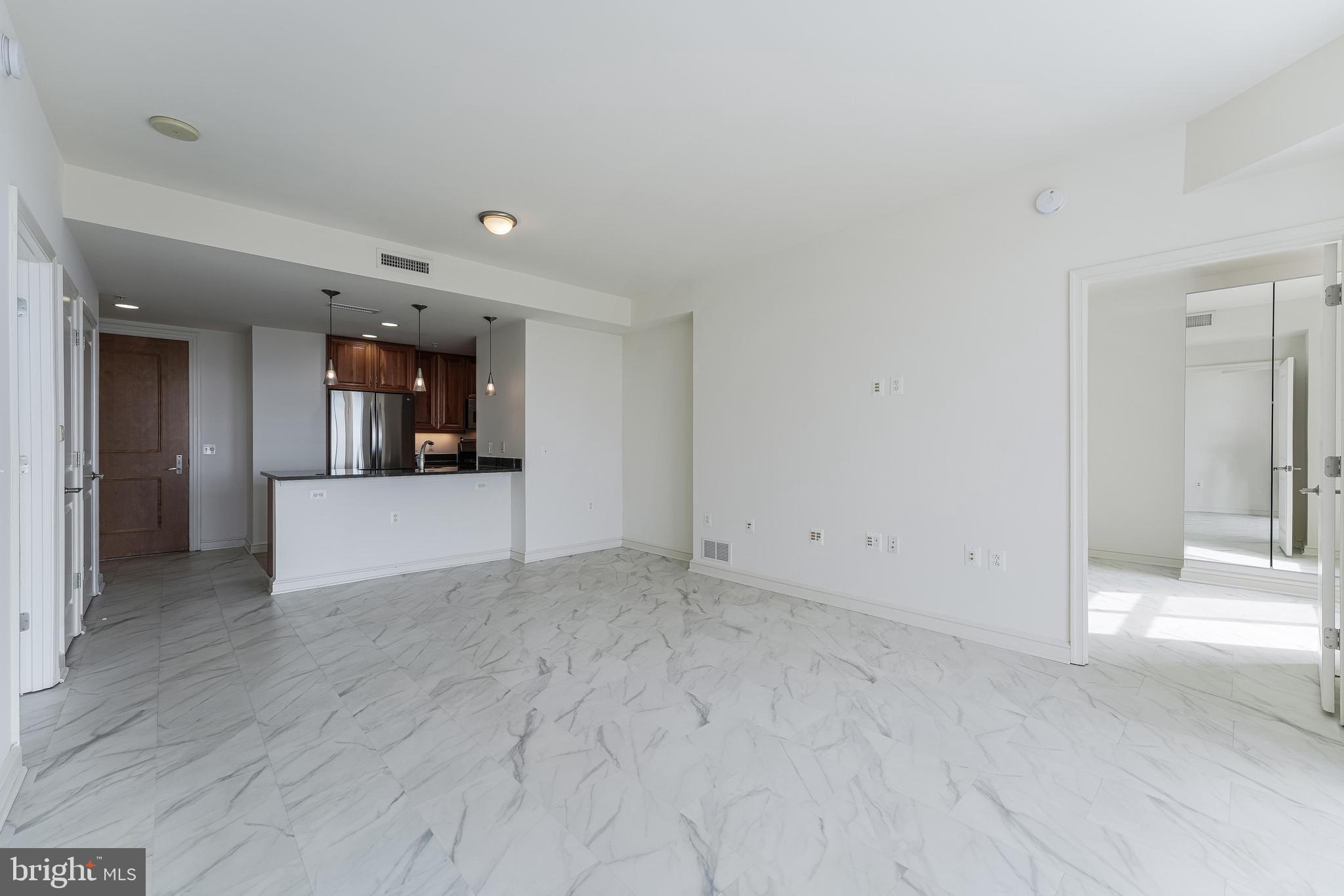 MIDTOWN AT RESTON TOWN CENTER - Residential