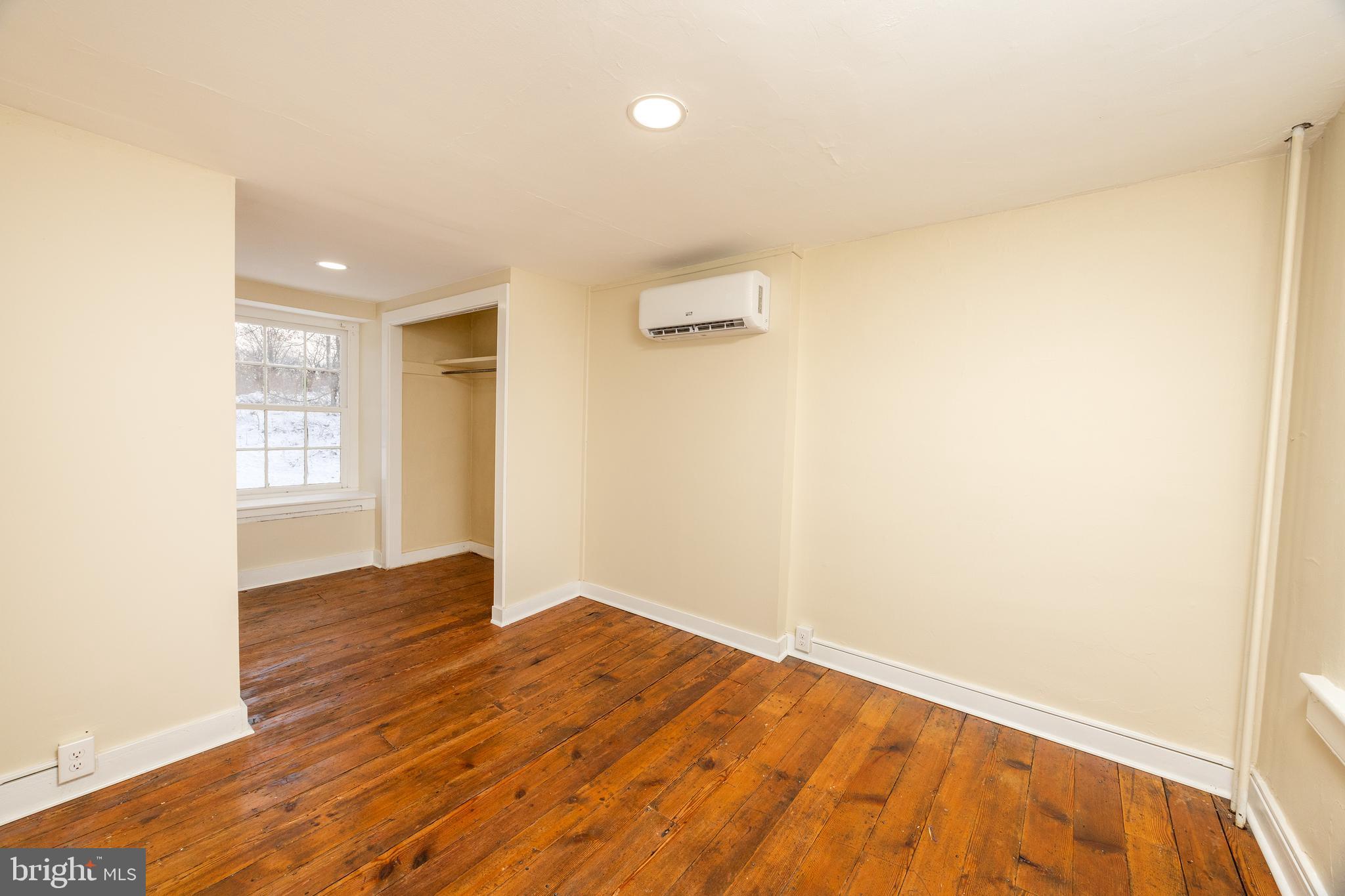 AQUETONG - Residential Lease