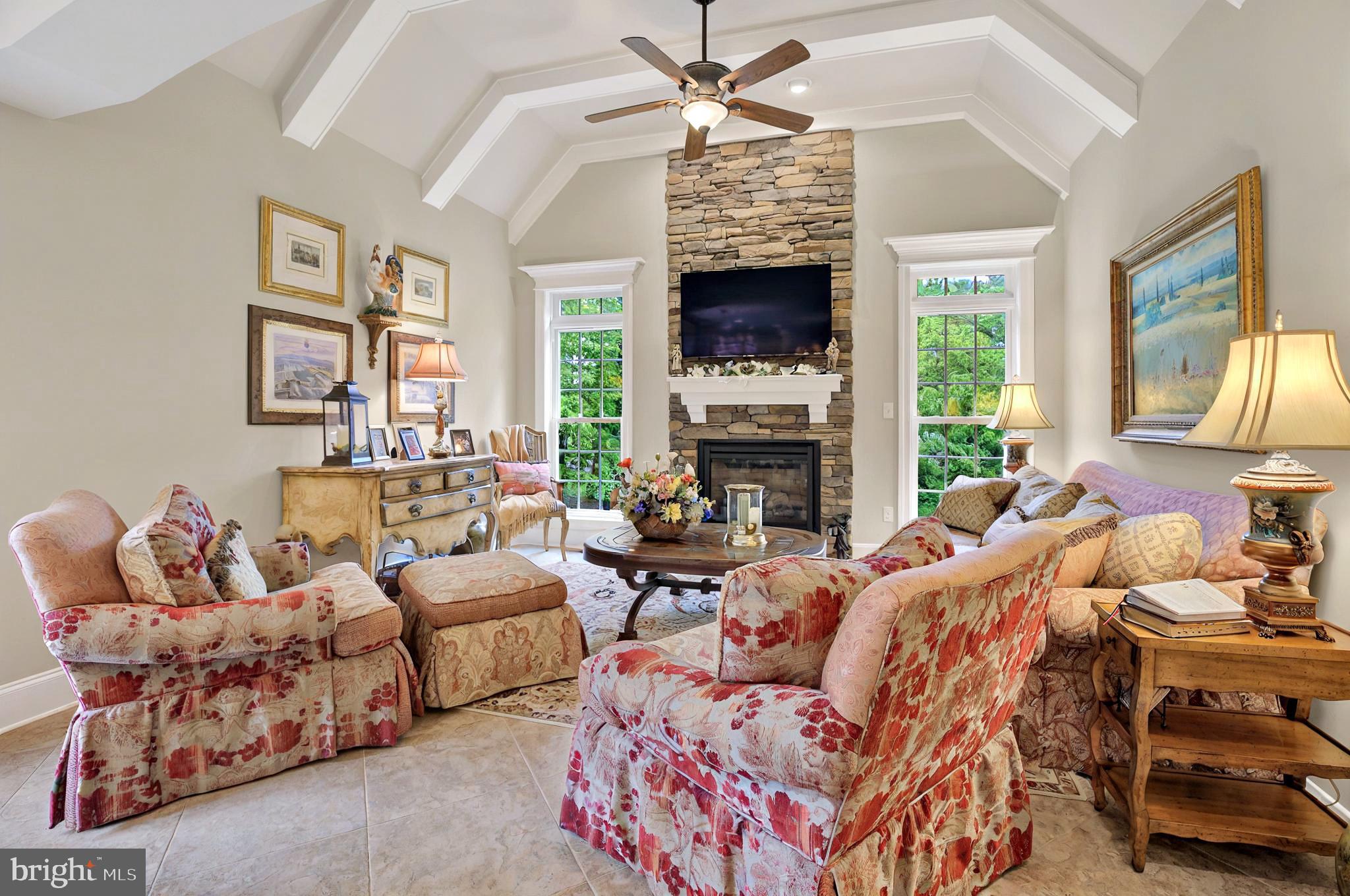 PINEHURST HILLS - Residential