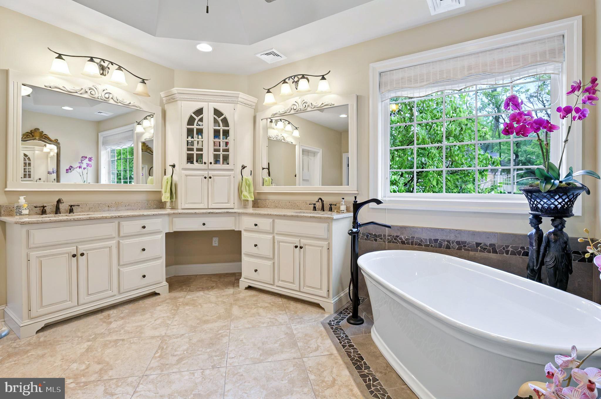 PINEHURST HILLS - Residential