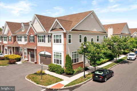 Townhouse For Sale - 1711 Yearling Court<br/> CHERRY HILL, NJ 08002