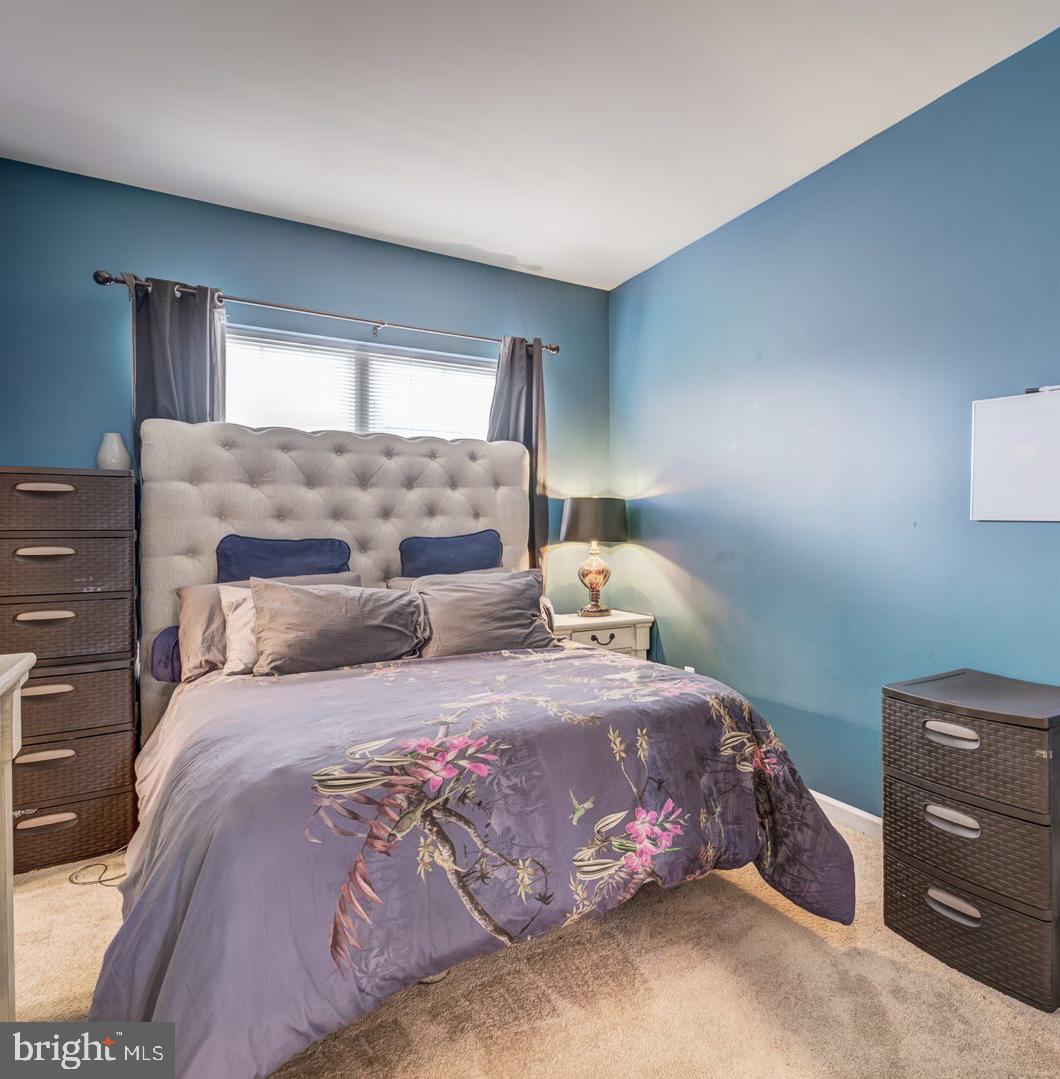 OAKVIEW VILLAGE - Residential