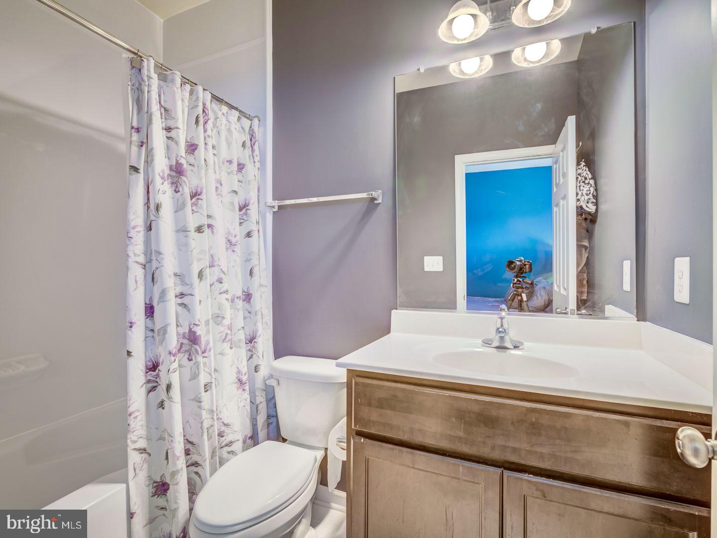 OAKVIEW VILLAGE - Residential