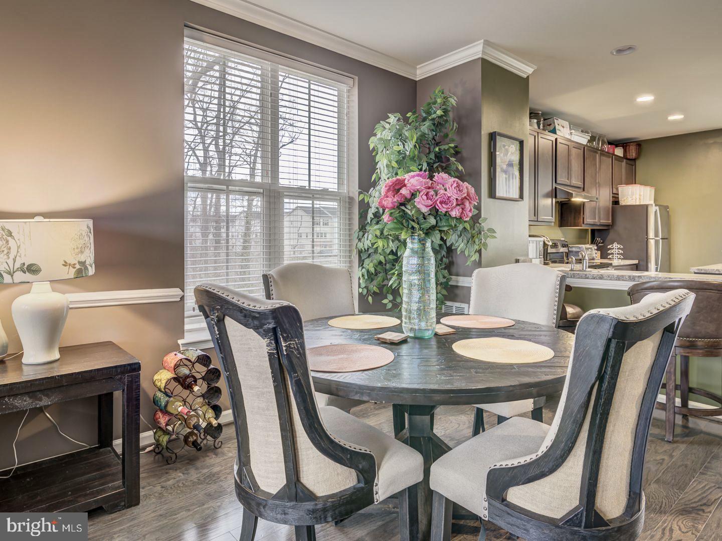 OAKVIEW VILLAGE - Residential