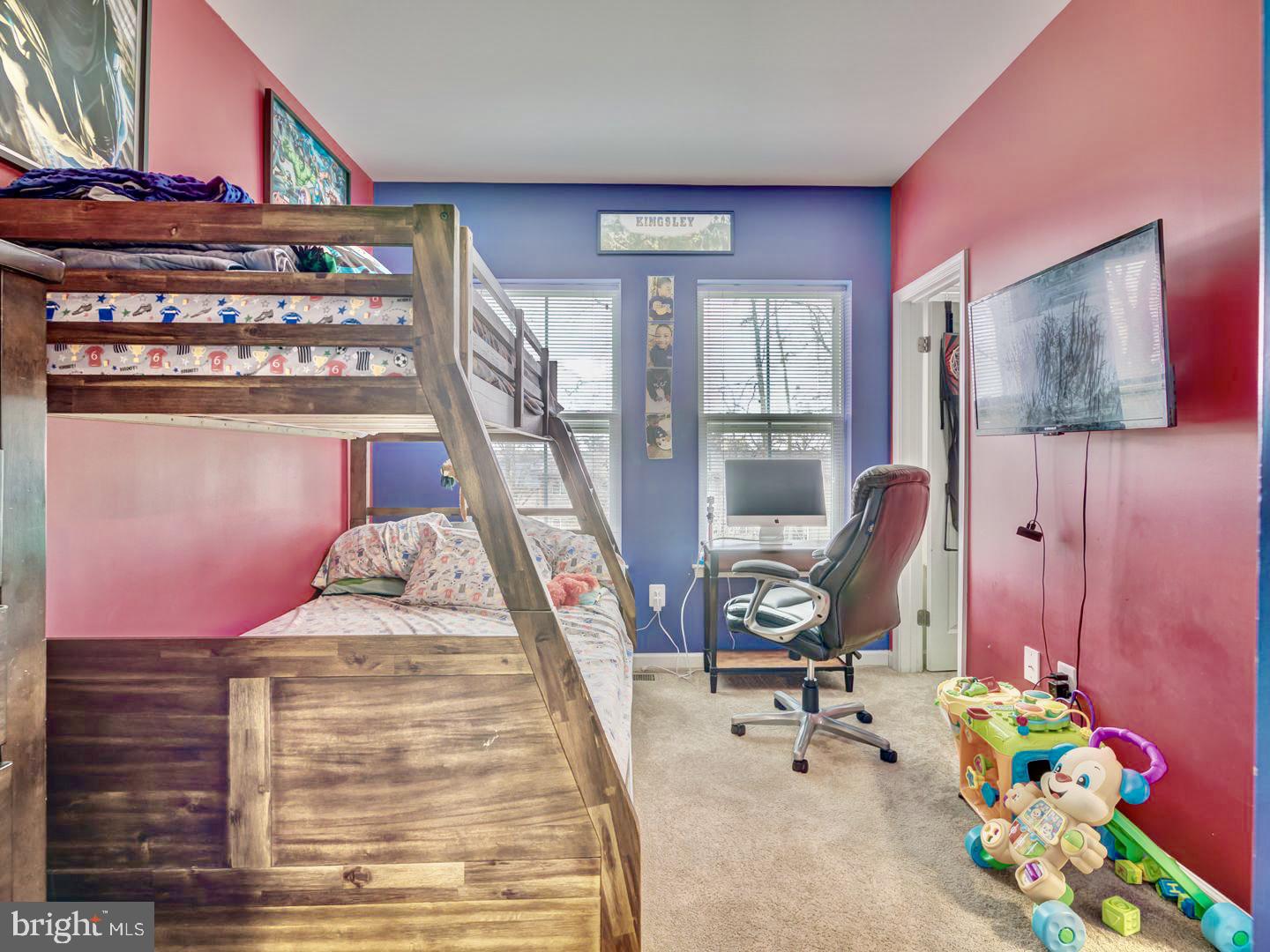 OAKVIEW VILLAGE - Residential