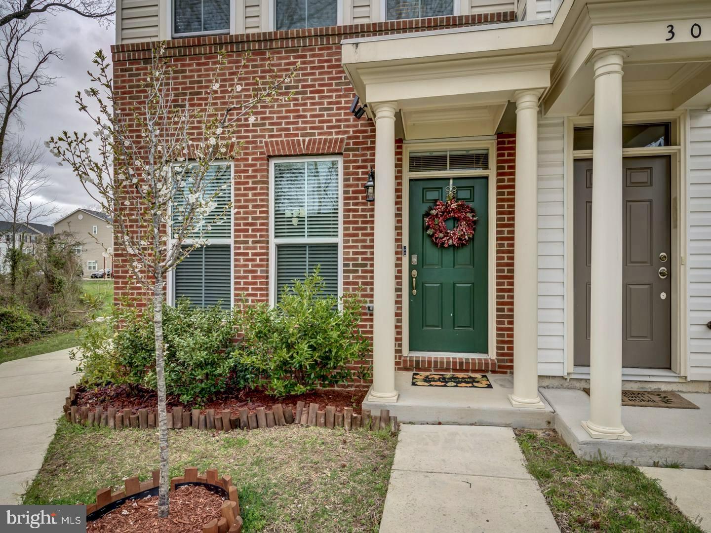 OAKVIEW VILLAGE - Residential