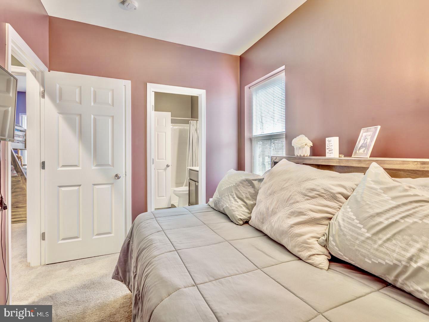 OAKVIEW VILLAGE - Residential