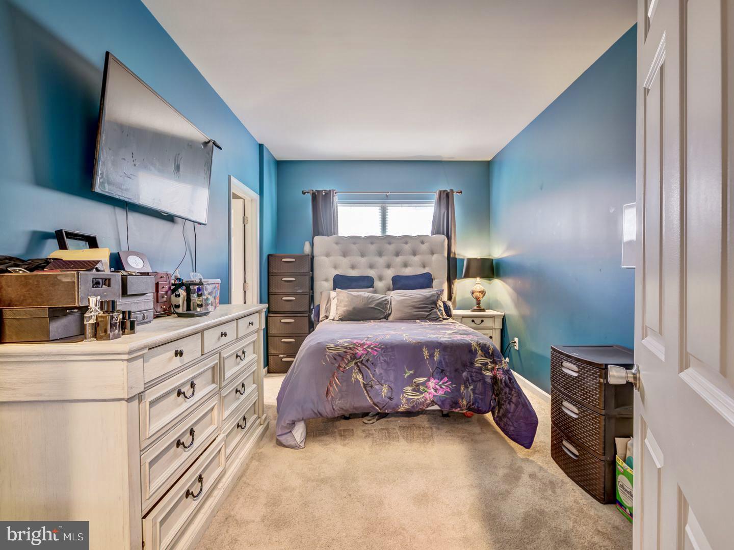 OAKVIEW VILLAGE - Residential