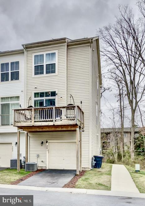 OAKVIEW VILLAGE - Residential