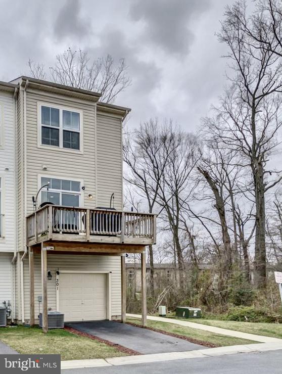 OAKVIEW VILLAGE - Residential