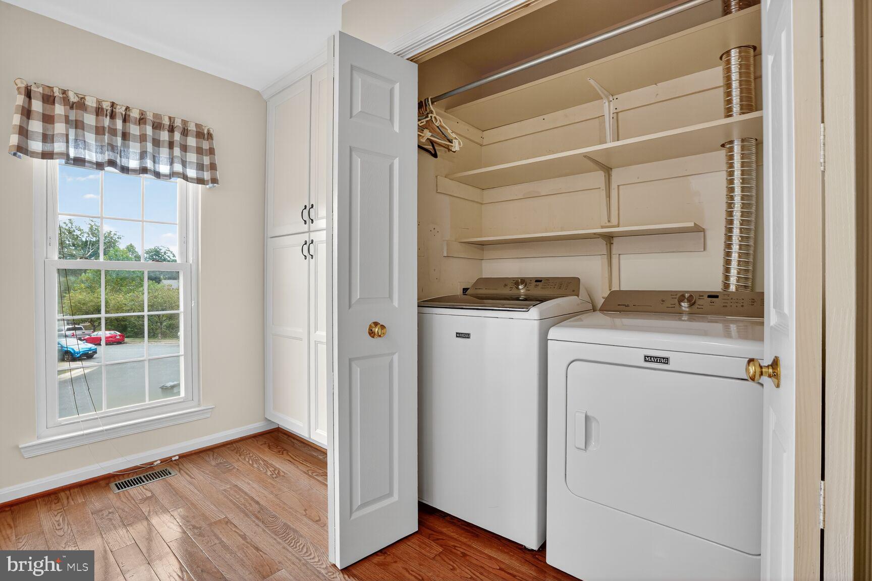 WOODGATE MANOR - Residential