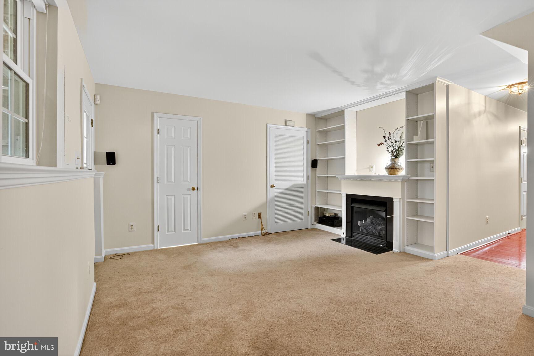 5986 MANORWOOD DRIVE