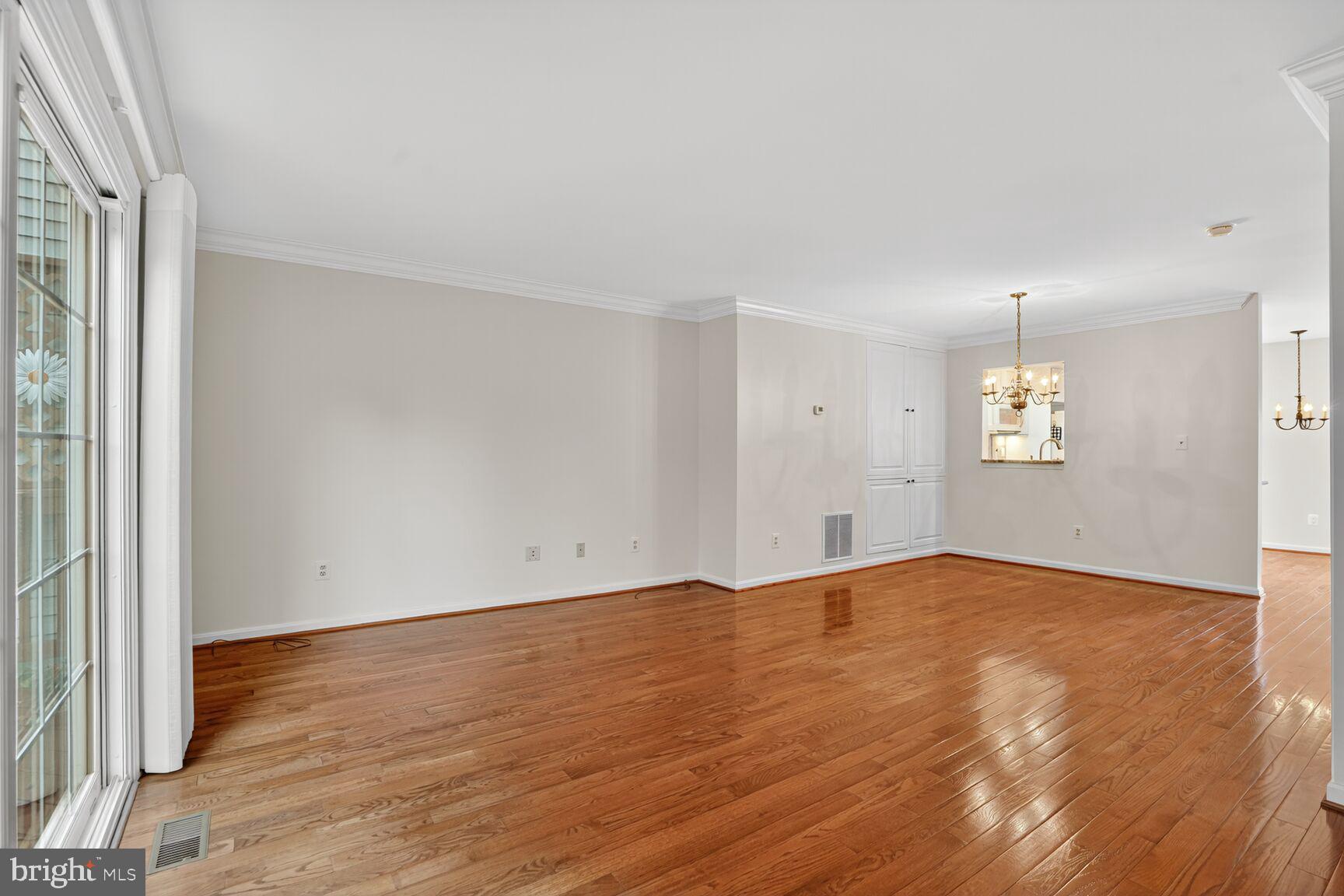 WOODGATE MANOR - Residential