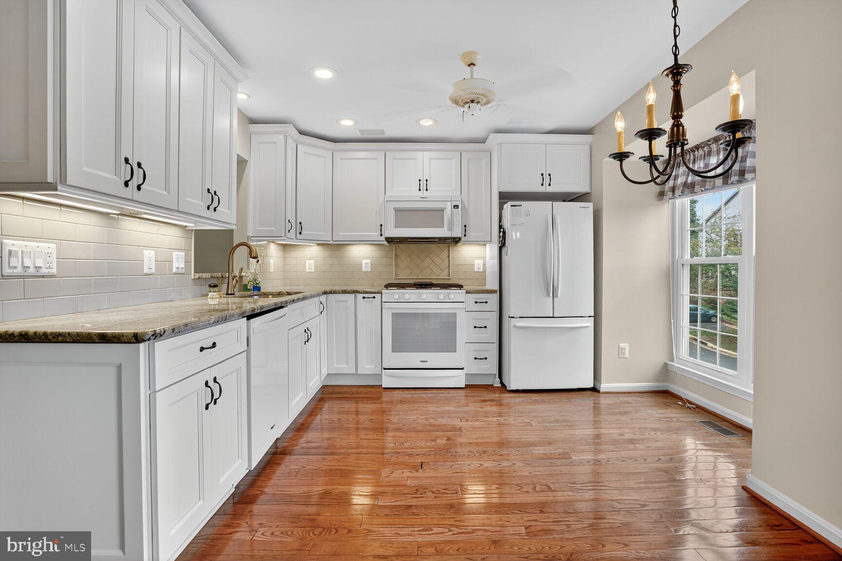 WOODGATE MANOR - Residential